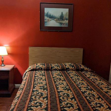 אפל ואלי Black Horse Motel מראה חיצוני תמונה