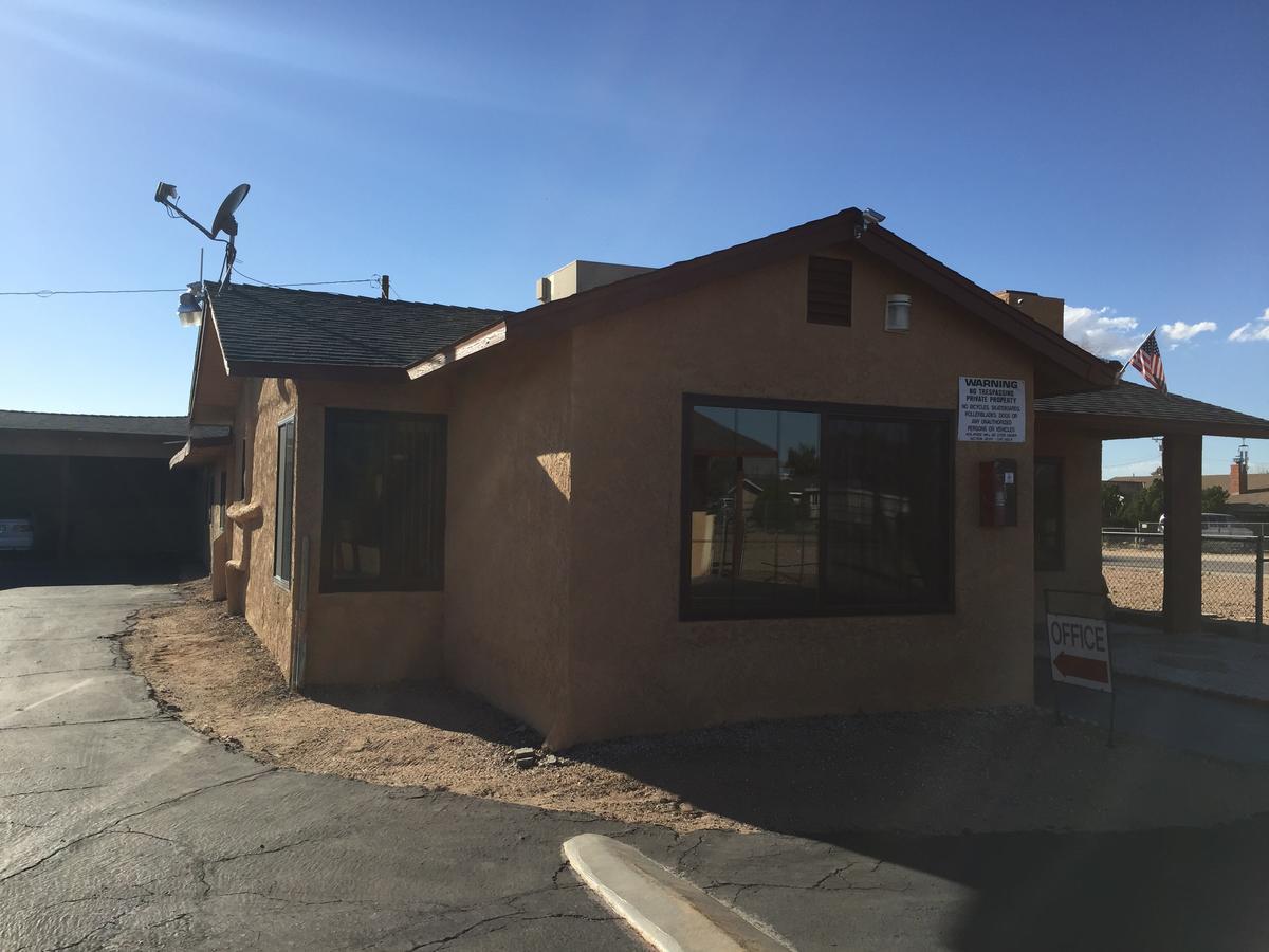 אפל ואלי Black Horse Motel מראה חיצוני תמונה