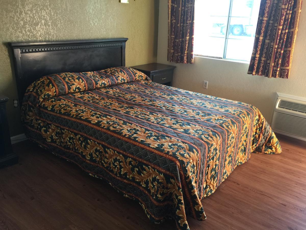 אפל ואלי Black Horse Motel מראה חיצוני תמונה