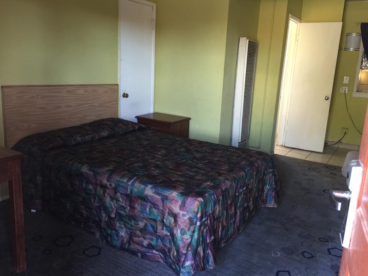 אפל ואלי Black Horse Motel מראה חיצוני תמונה