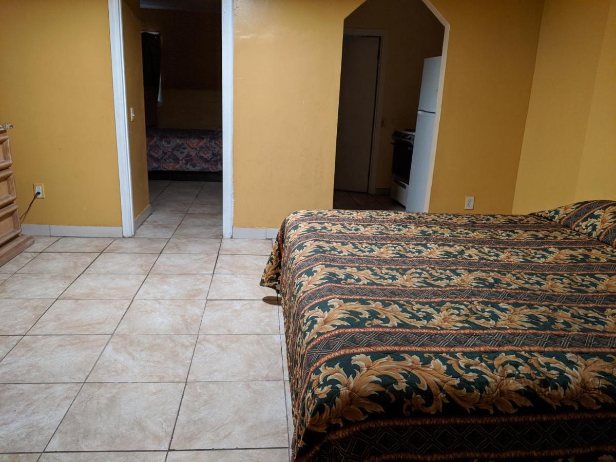 אפל ואלי Black Horse Motel מראה חיצוני תמונה