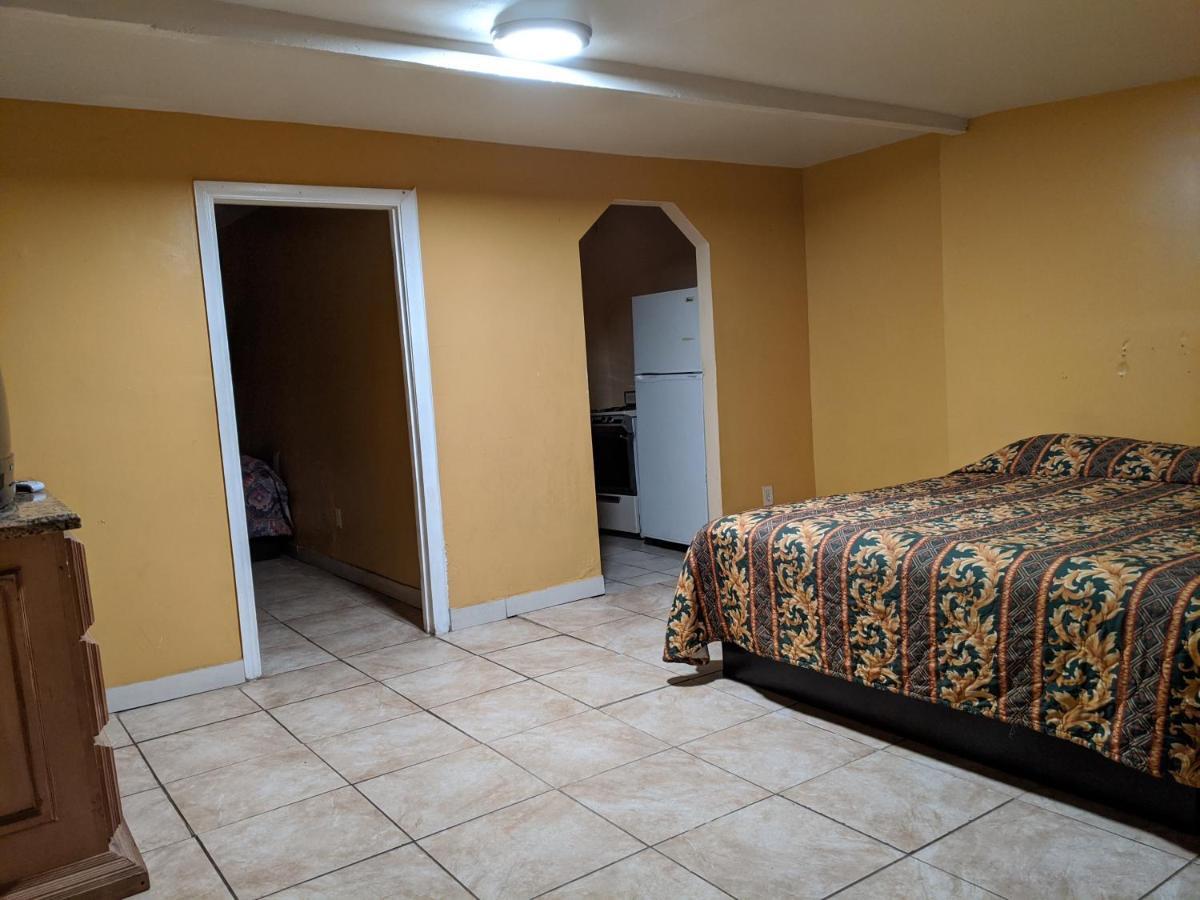 אפל ואלי Black Horse Motel מראה חיצוני תמונה