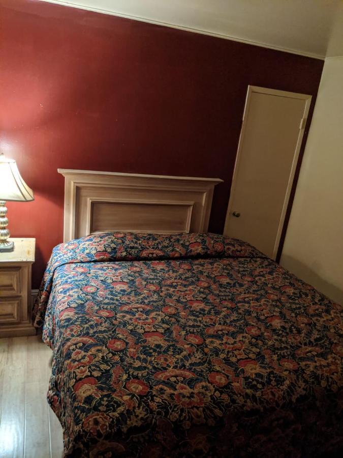 אפל ואלי Black Horse Motel מראה חיצוני תמונה